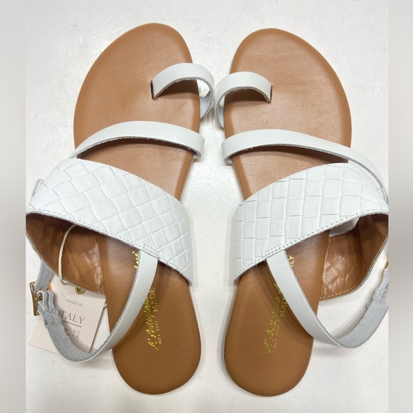NEW L'artigiano Lucchese Women’s Toe Loop Sandals White Made in Italy Size 7.5 - Picture 3 of 8